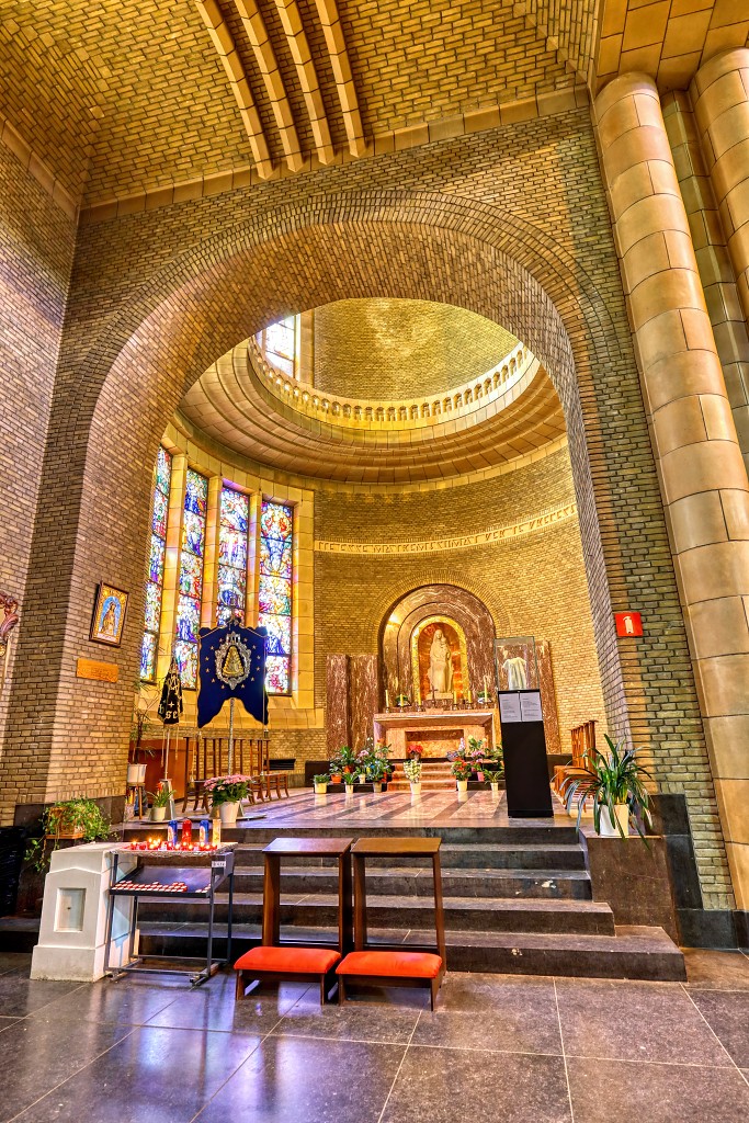 HDR Abbaye Basilique Koekelberg kerk eglise kerkfotografie religie religion bedevaart rooms katholiek kathedraal pelgrimage cathedrale klooster basiliek